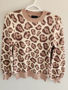 MAJORELLE HARPER Sweater- Bold, oversized Jacquard Leopard Print women's Size XS